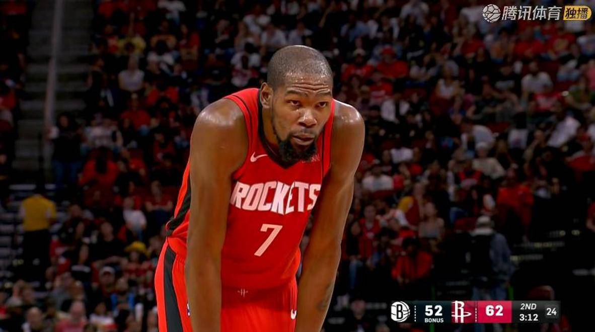 世体：巴萨已提交申请，希望在11月29日对阿拉维斯时重返诺坎普（世体：巴萨提交申请，计划在11月29日对阵阿拉维斯时回归诺坎普）