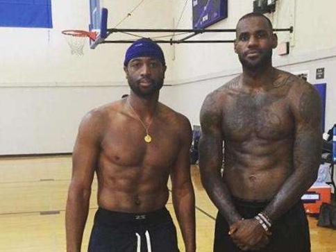 遭到质疑？没关系，詹姆斯公开力挺，确定他的超级巨头地位（质疑不断？詹姆斯公开发声力挺，他的超级巨头地位实锤）