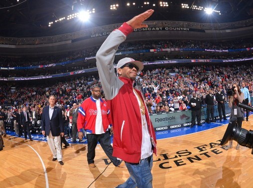 父亲：圣地亚哥从未讨论过离开的可能性，他在米兰很开心（父亲：圣地亚哥没考虑过离开，他在米兰很开心）