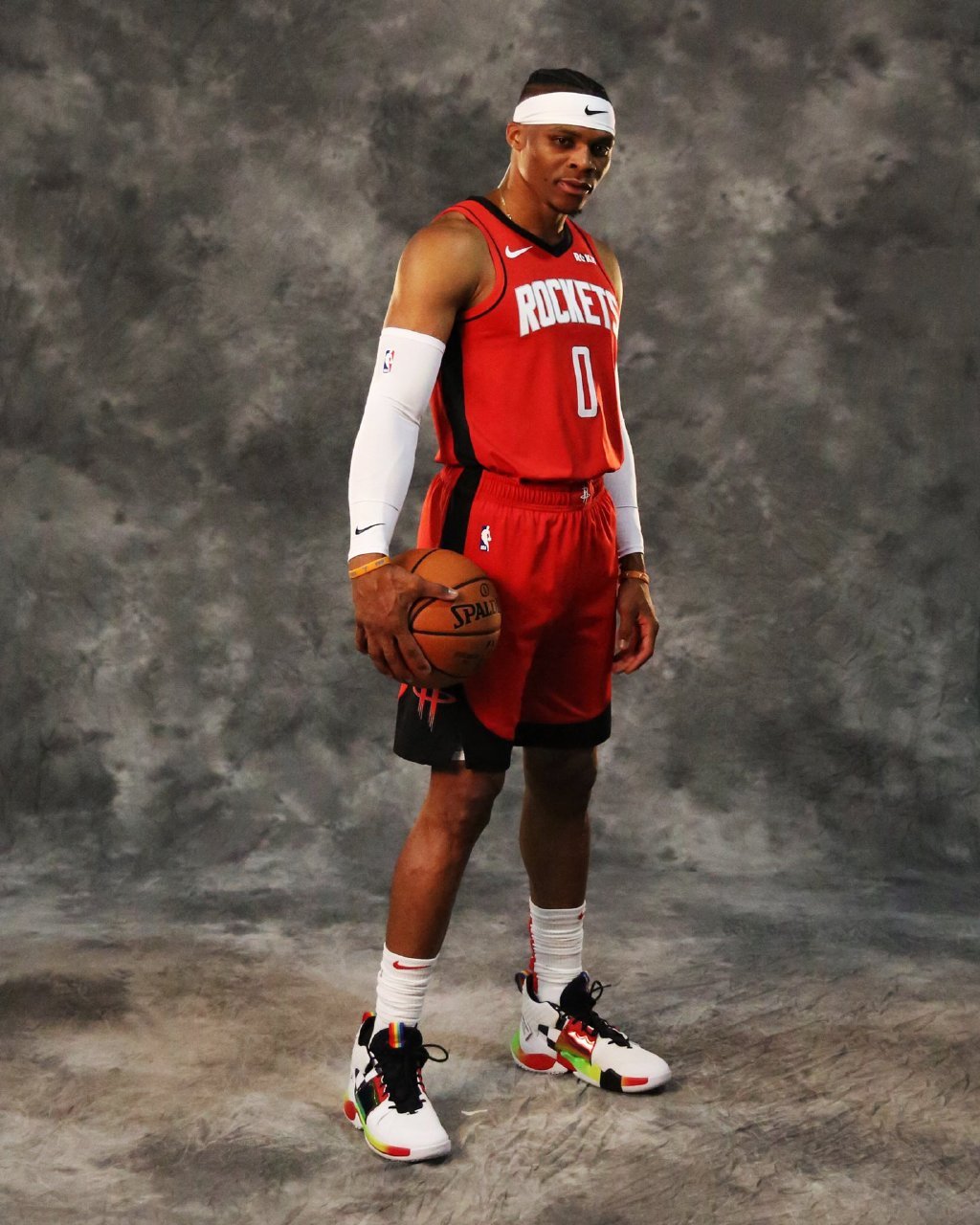 瑞士主帅：未提前准备庆祝晋级，会考虑让沙奇里回归（瑞士主帅称未预设晋级庆祝，将考虑召回沙奇里）