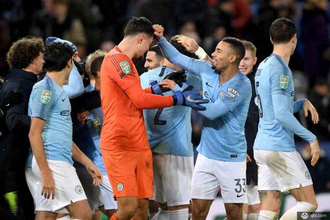 真稳啊！阿努诺比半场10投8中得20分3助 两分球5次出手全部命中（阿努诺比半场手感火热：10投8中拿下20分3助攻，两分球5投全中）