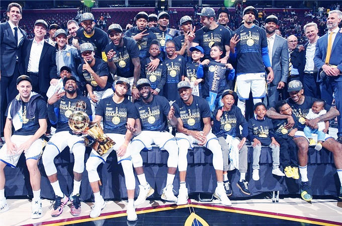 47 岁的王励勤官宣新身份，樊振东成赢家，原来一切早有预兆（47岁王励勤公开新职务，樊振东成最大受益者，早有端倪）